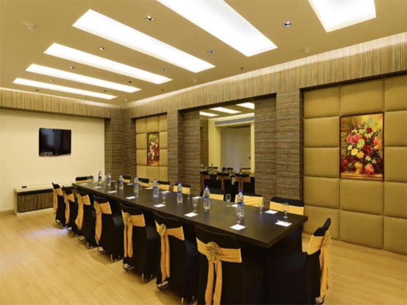 新德里火车站普莱姆巴拉吉豪华酒店 外观 照片